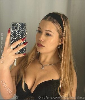 lillyslittlepalace avatar