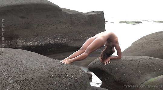 Lily Brown Nude Leaked Photo #8