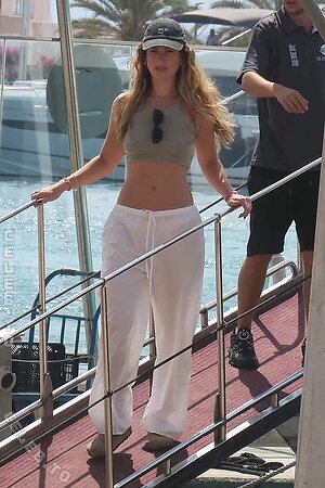 Lily James photo