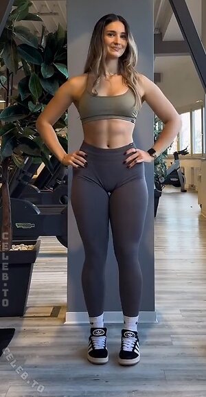 Lisaamarie.e Nude Leaked Photo #28