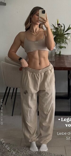 Lisaamarie.e Nude Leaked Photo #30