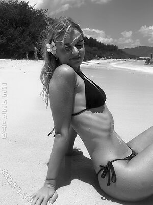 livingwithleenaa Nude Leaked Photo #28