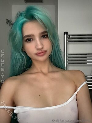 Liza Anokhina Nude Leaked Photo #65