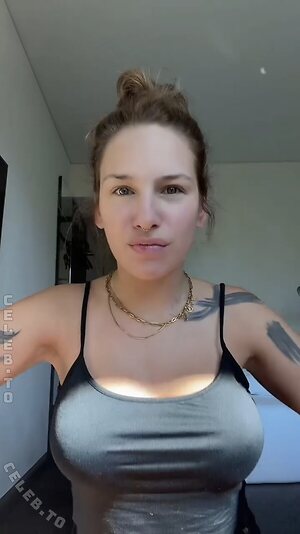 Liza Waschke Nude Leaked Photo #21