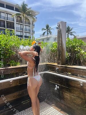Lizelle Pear Nude Leaked Photo #10