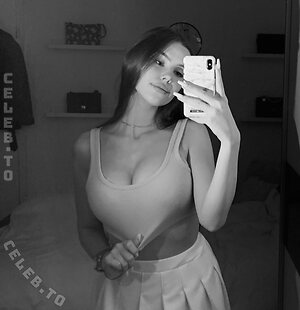 Lizezki Nude Leaked Photo #4