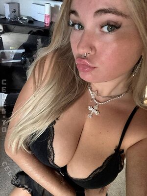 Lizzy Cherry Nude Leaked Photo #25