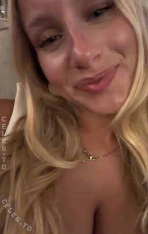 loulou_fbl Nude Leaked Photo #53