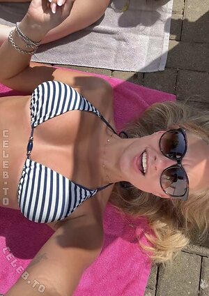 loulou_fbl Nude Leaked Photo #55
