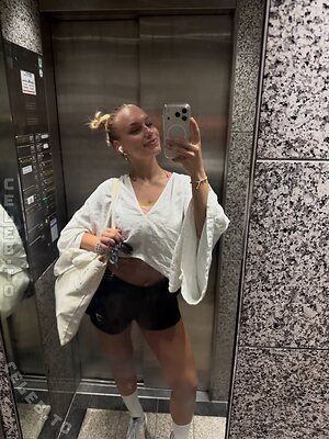 loulou_fbl Nude Leaked Photo #66