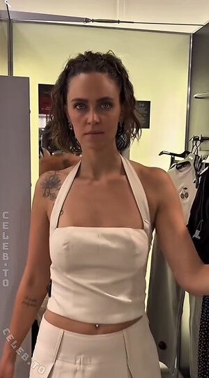 Luise Matejczyk Nude Leaked Photo #28