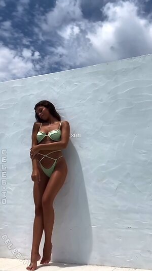 Luisinha Oliveira Nude Leaked Photo #93