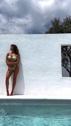 Luisinha Oliveira Nude Leaked Photo #100