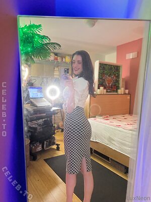 Luxneon Nude Leaked Photo #63