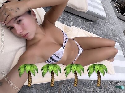 Mackenzie Ziegler Nude Leaked Photo #34