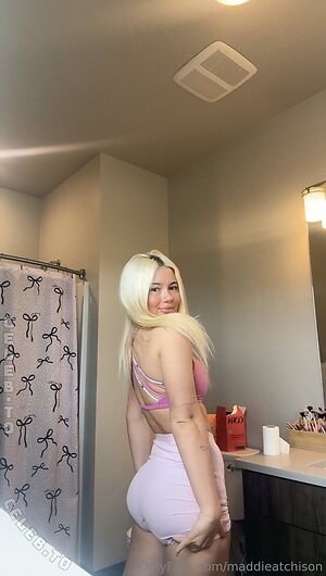 Maddie May / Maddieatchison photo
