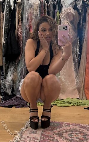 Madison Bailey Nude Leaked Photo #10