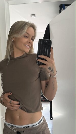 Maja Hochhalter Nude Leaked Photo #13