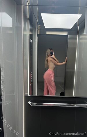 Maja Holf Nude Leaked Photo #276