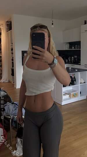 Majaaleonie Nude Leaked Photo #173