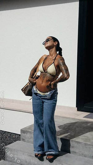 malvareezz Nude Leaked Photo #2
