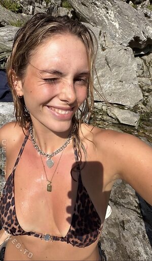 Mara Hülbach Nude Leaked Photo #27