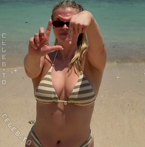 Mara Mones photo