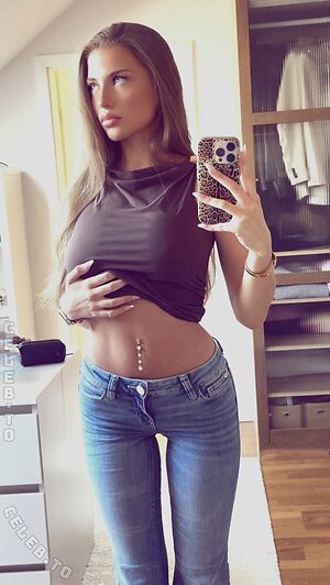 Mariablaa Nude Leaked Photo #13