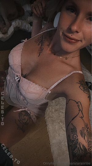 Mariarouge Nude Photos