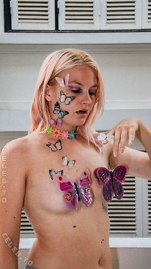 Mariia Well Nude Leaked Photo #54