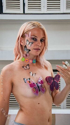 Mariia Well Nude Leaked Photo #55