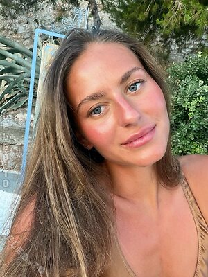 Marta Kostyuk Nude Leaked Photo #9