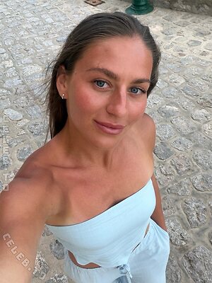 Marta Kostyuk Nude Leaked Photo #14