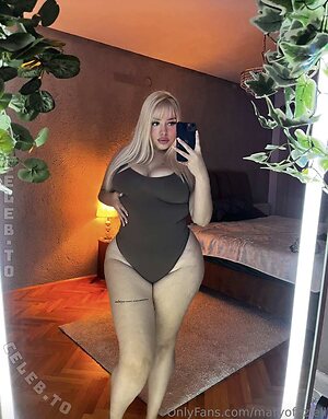 maryoffiziell photo