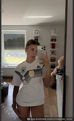 maxima_mclk Nude Leaked Photo #320