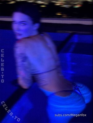 Megan Fox photo