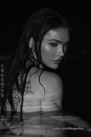 Megan Fox photo