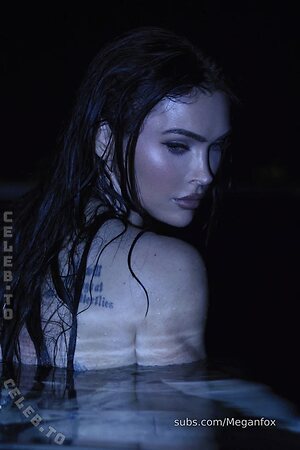 Megan Fox photo