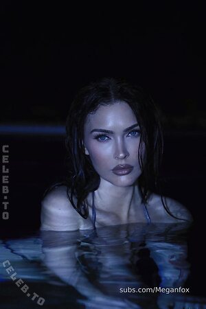 Megan Fox photo