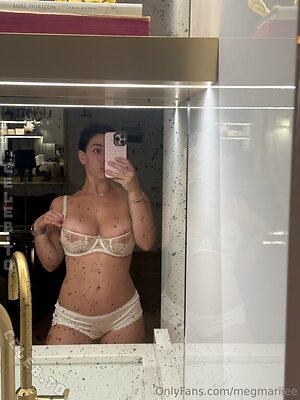 Megan.mariiiee Nude Leaked Photo #238