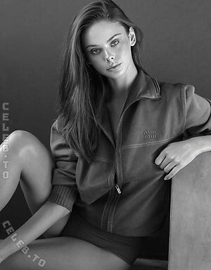 Meika Woollard Nude Leaked Photo #104