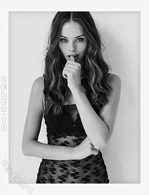 Meika Woollard Nude Leaked Photo #276