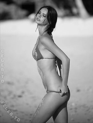 Meika Woollard Nude Leaked Photo #320