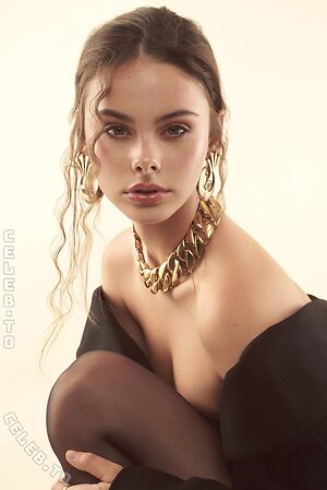 Meika Woollard Nude Leaked Photo #331