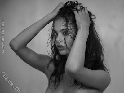 Meika Woollard Nude Leaked Photo #422