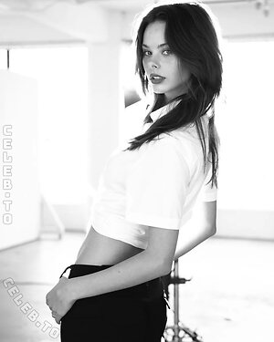 Meika Woollard photo