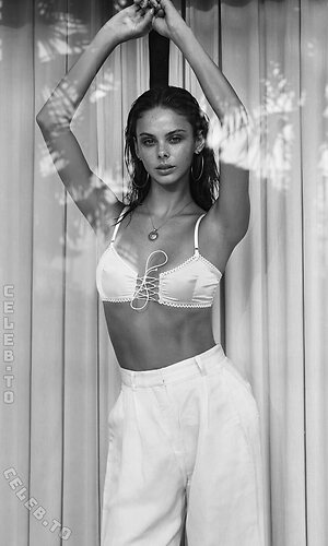 Meika Woollard photo