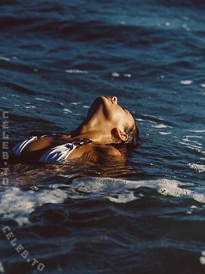 Meika Woollard Nude Leaked Photo #586