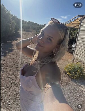 melaania_bv Nude Leaked Photo #17