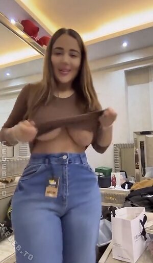 Melek Azad Nude Leaked Photo #14